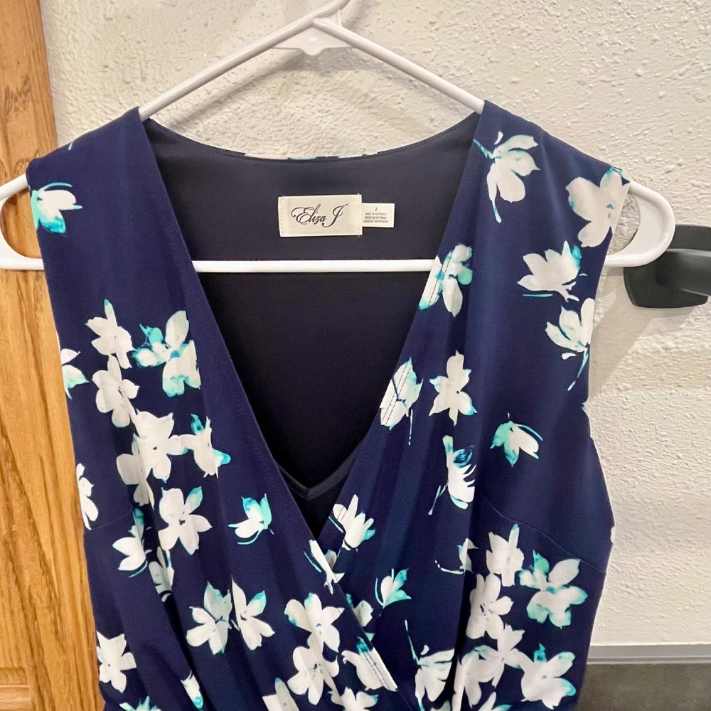 NWT Eliza J Women's Floral Printed Faux Wrap Surplus Bodice Dress Size 2 - Picture 4 of 12